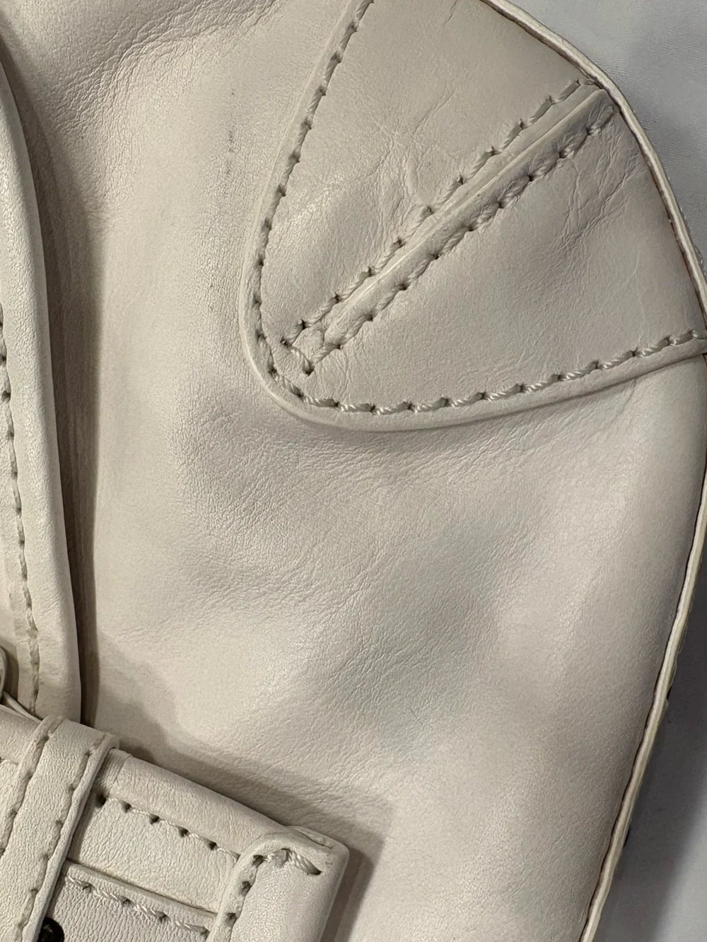 Authentic Vintage Michael Kors White Leather Buckle-Strap Small Shoulder Bag